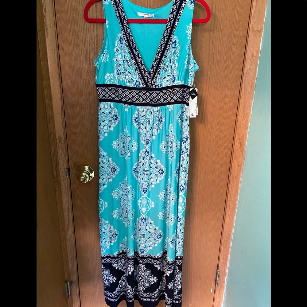 Womens size petite Medium dress